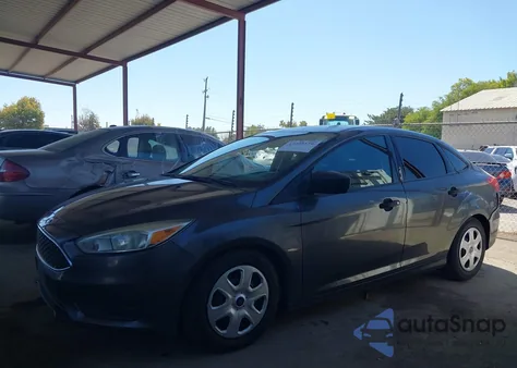 2016 Ford Focus S из США, поврежденный, VIN 1FADP3E24GL369953